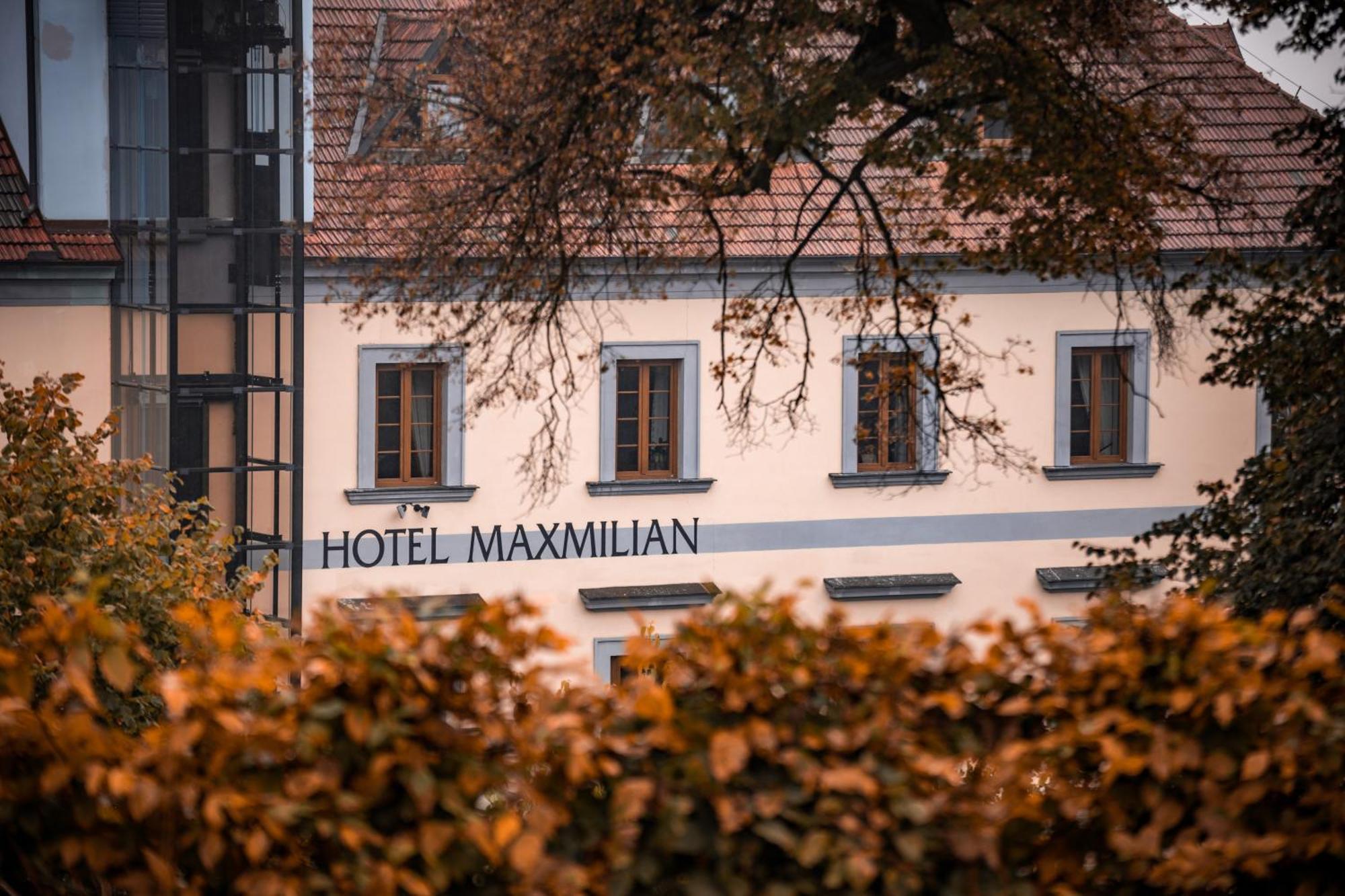 Maxmilian Lifestyle Resort Loučeň Exteriör bild